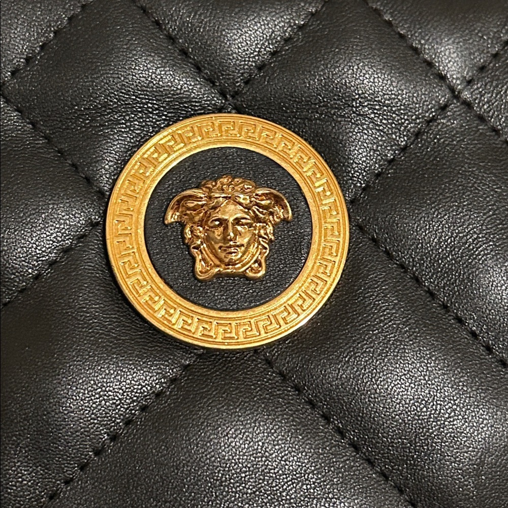 Versace Borsa Nappa Trapuntata Black Quilted Leather Shoulder Bag - Like NEW! - Picture 3 of 13